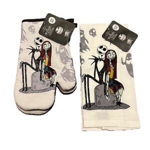 Disney Nightmare Before Christmas Kitchen Set - Towel & Mitts, New